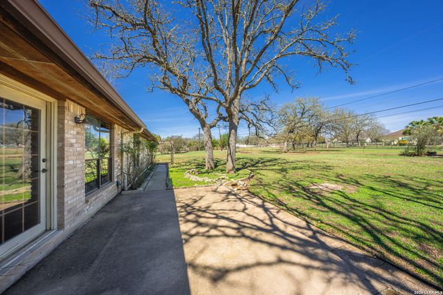 162 Oak Wood Rd, Kerrville, TX 78028