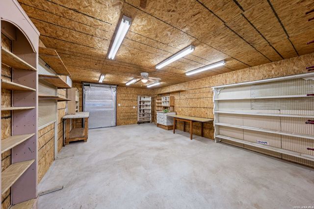 162 Oak Wood Rd, Kerrville, TX 78028