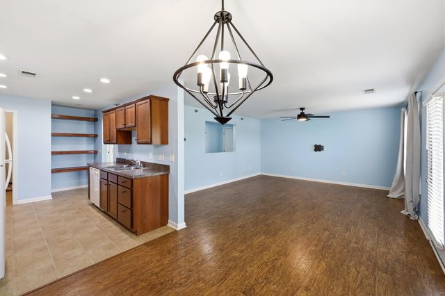 857 Malabu Drive 7202, Lexington, KY 40502