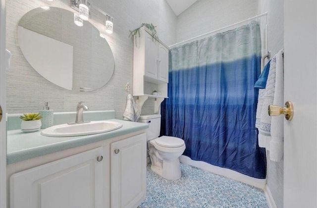 1415 Eanes RD SE, Roanoke, VA 24014