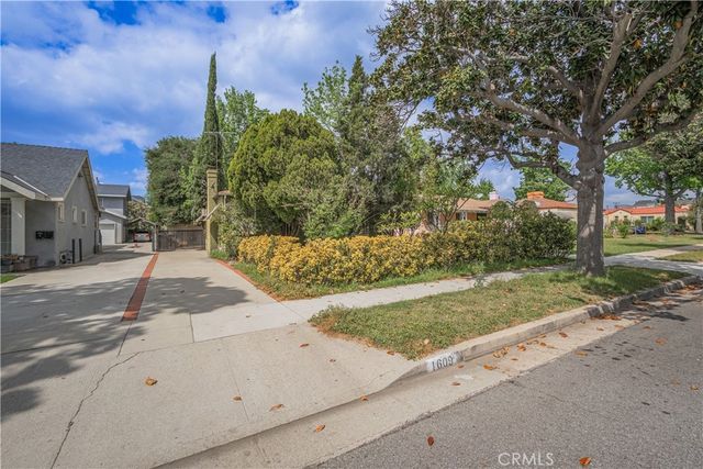1609 S Sierra Vista, Alhambra, CA 91801