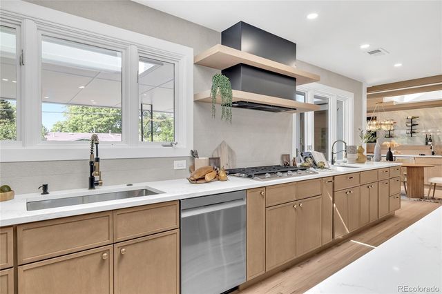 3735 S Hibiscus Way, Denver, CO 80237