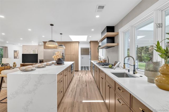 3735 S Hibiscus Way, Denver, CO 80237