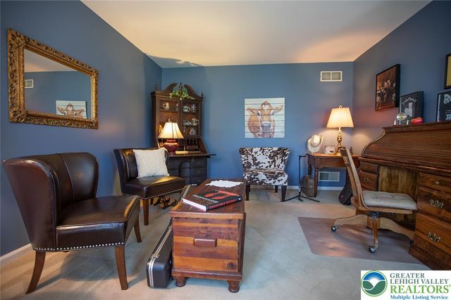 87 Ivy League Drive, Maxatawny Twp, PA 19530