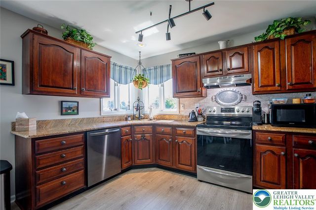87 Ivy League Drive, Maxatawny Twp, PA 19530