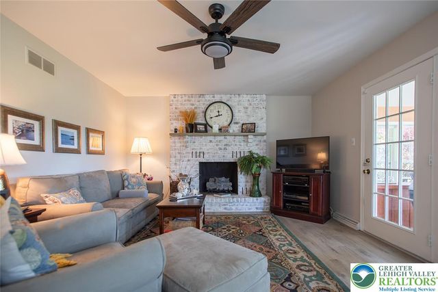 87 Ivy League Drive, Maxatawny Twp, PA 19530