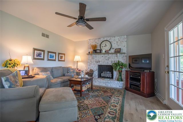 87 Ivy League Drive, Maxatawny Twp, PA 19530