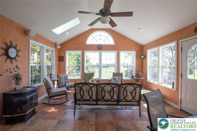 87 Ivy League Drive, Maxatawny Twp, PA 19530