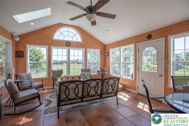 87 Ivy League Drive, Maxatawny Twp, PA 19530