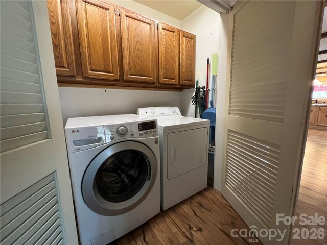 204 Reed Drive, Flat Rock, NC 28731