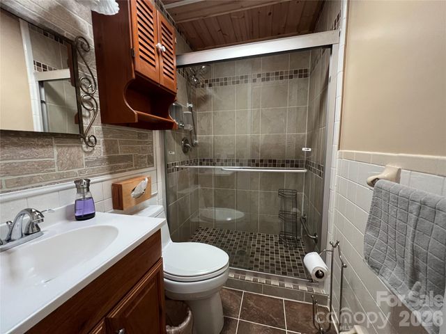 204 Reed Drive, Flat Rock, NC 28731