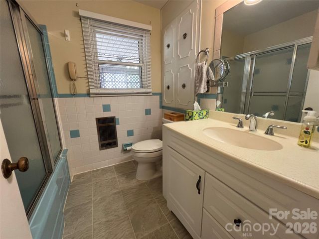 204 Reed Drive, Flat Rock, NC 28731