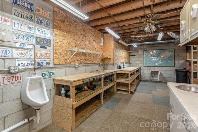 204 Reed Drive, Flat Rock, NC 28731