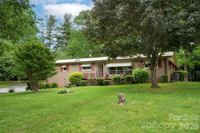 204 Reed Drive, Flat Rock, NC 28731