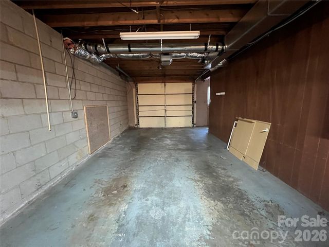 204 Reed Drive, Flat Rock, NC 28731