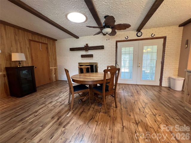 204 Reed Drive, Flat Rock, NC 28731