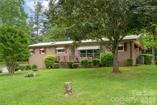 204 Reed Drive, Flat Rock, NC 28731