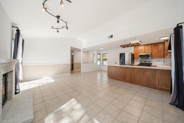 103 Econome Ct, Folsom, CA 95630