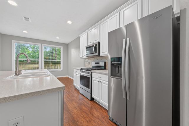 15 Bellisima Court, The Woodlands, TX 77384
