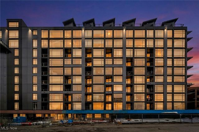 2222 Detroit Road 304, Cleveland, OH 44113