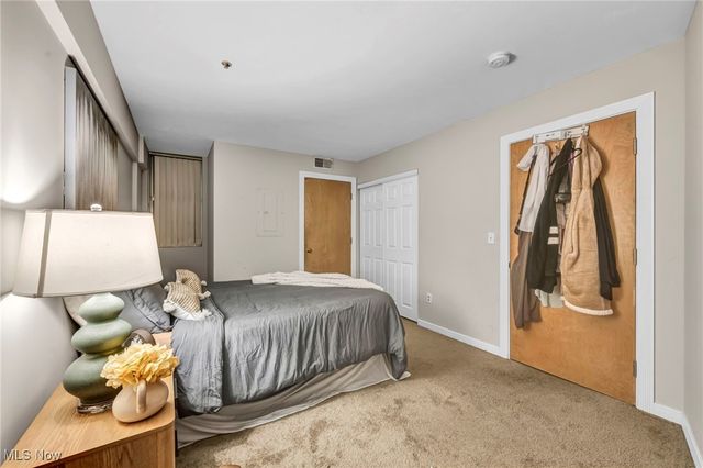 2222 Detroit Road 304, Cleveland, OH 44113