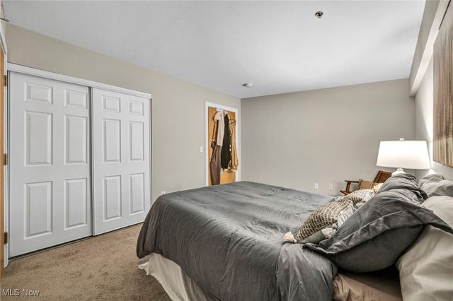 2222 Detroit Road 304, Cleveland, OH 44113