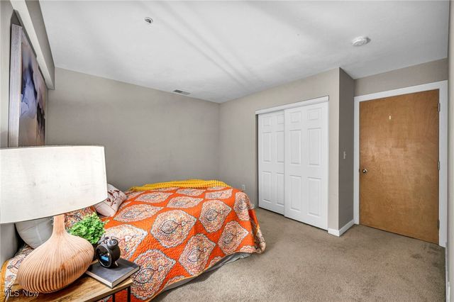 2222 Detroit Road 304, Cleveland, OH 44113