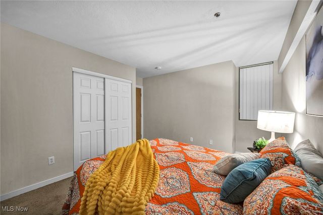 2222 Detroit Road 304, Cleveland, OH 44113