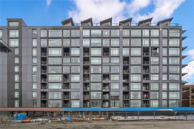 2222 Detroit Road 304, Cleveland, OH 44113