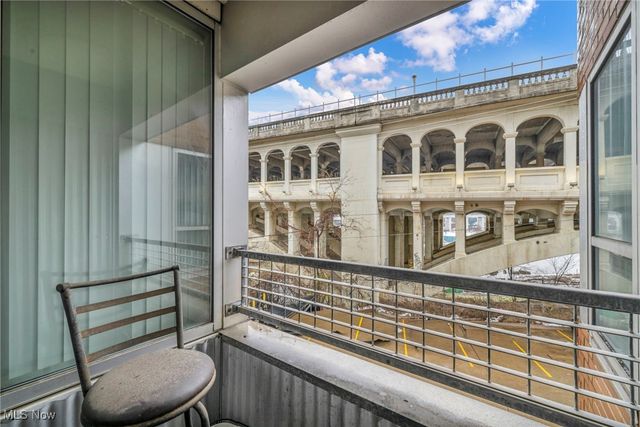 2222 Detroit Road 304, Cleveland, OH 44113