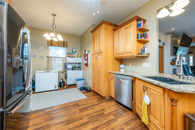 215 W Spring Street, Colfax, IA 50054