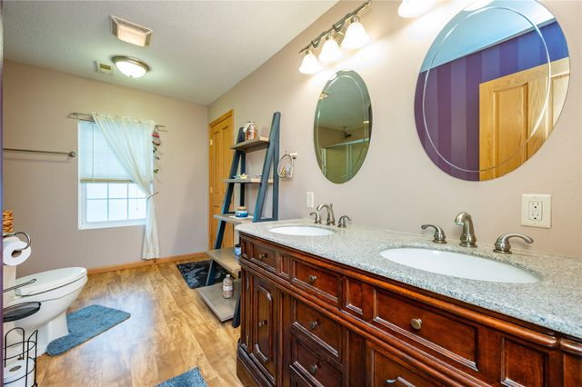 215 W Spring Street, Colfax, IA 50054