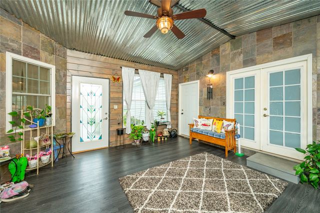 215 W Spring Street, Colfax, IA 50054