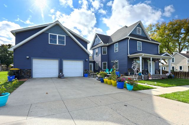 215 W Spring Street, Colfax, IA 50054