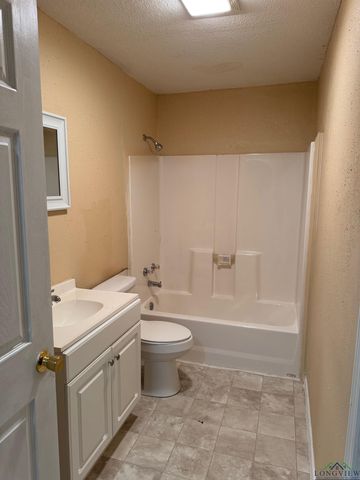 809 Herbert, Marshall, TX 75670