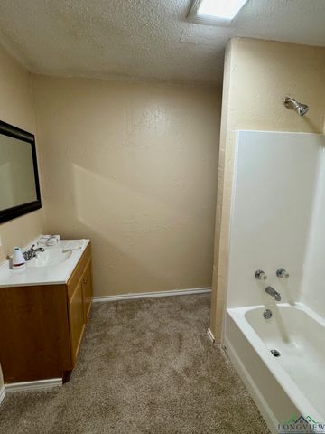 809 Herbert, Marshall, TX 75670