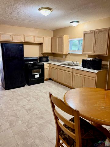 809 Herbert, Marshall, TX 75670