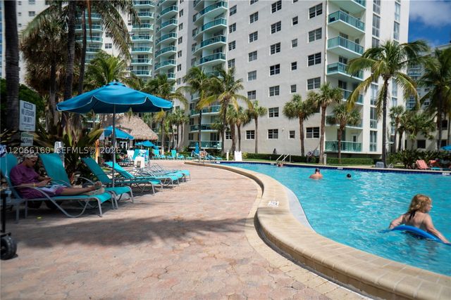 3901 S Ocean Dr PH16O, Hollywood, FL 33019