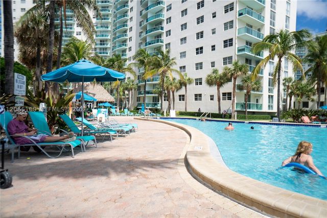 3901 S Ocean Dr PH16O, Hollywood, FL 33019
