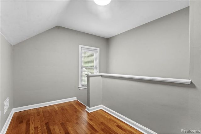 2254 Dorothea Road, Berkley, MI 48072
