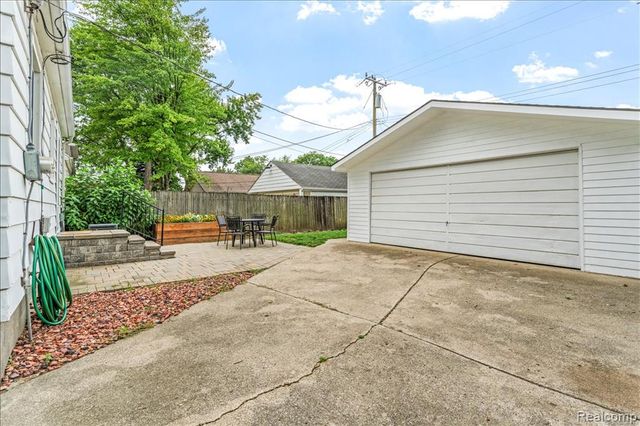 2254 Dorothea Road, Berkley, MI 48072