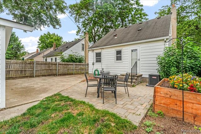 2254 Dorothea Road, Berkley, MI 48072