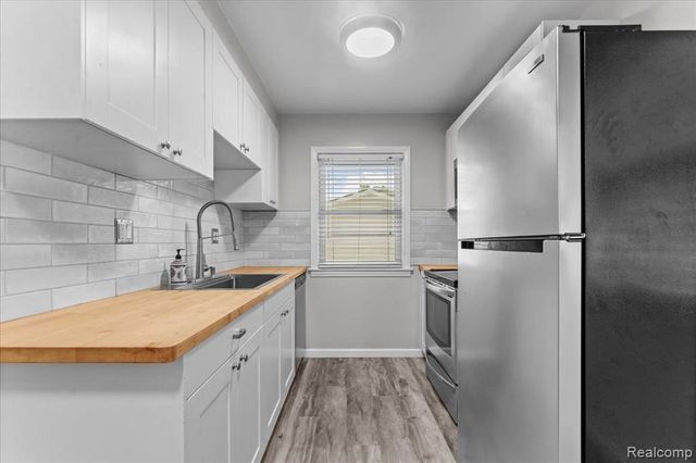 2254 Dorothea Road, Berkley, MI 48072