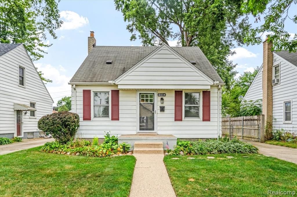 2254 Dorothea Road, Berkley, MI 48072