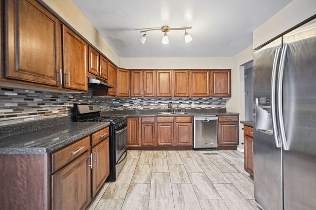 4121 Indian Hill Drive, Country Club Hills, IL 60478
