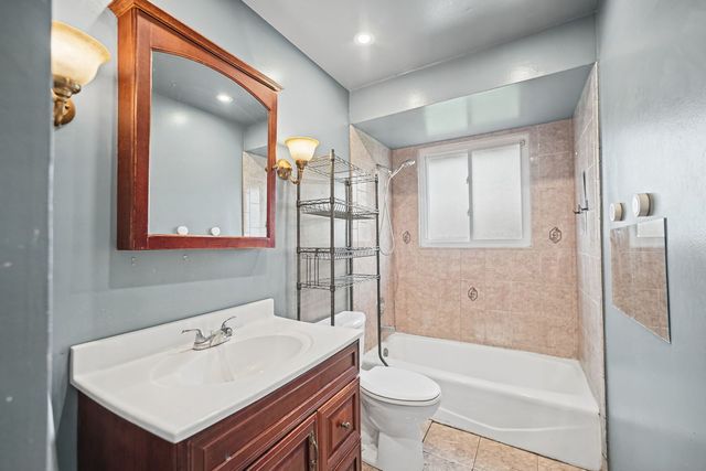 4121 Indian Hill Drive, Country Club Hills, IL 60478