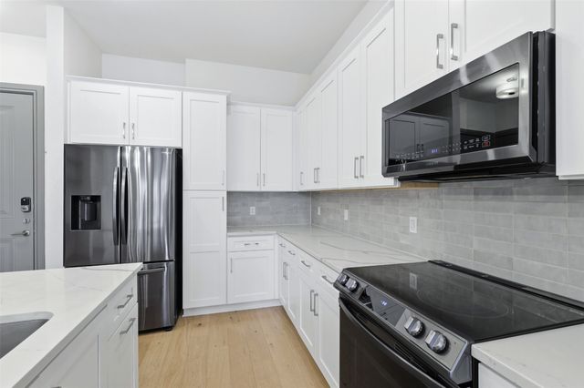 2700 Old Denton Road 1044, Carrollton, TX 75007