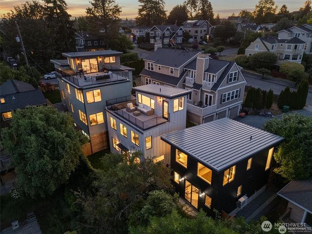 2528 27th Avenue W, Seattle, WA 98199