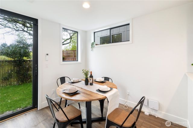 2528 27th Avenue W, Seattle, WA 98199