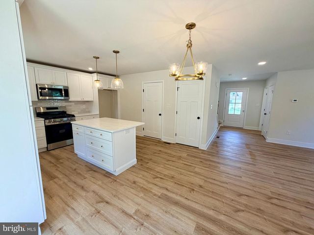 850 MAIL AVE, Woodbury, NJ 08096